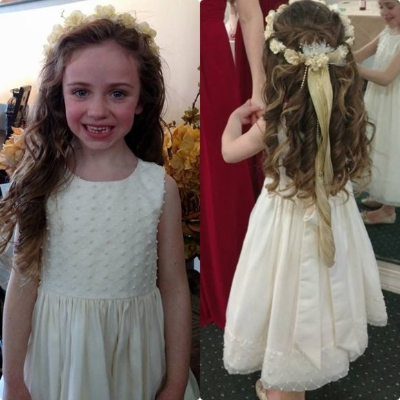 Cinderella Ivory Sleeveless Lace Flower Girl Dress - Picture 3 of 8